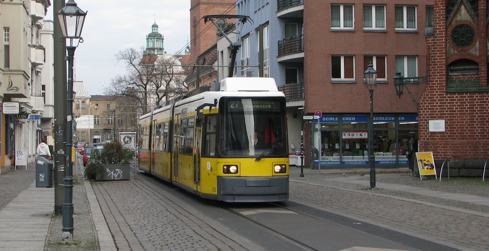 A Double-end GT6N-ZR.2 tram. Photo Credits: http://hampage.hu/