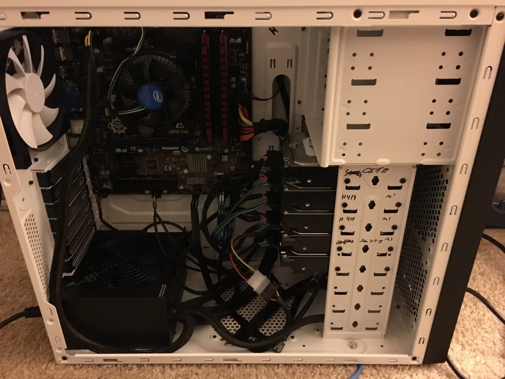 Hooked up and ready to go. Cable management isn't the greatest I know.